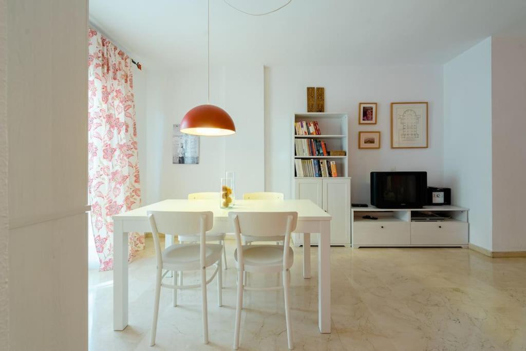 Apartament Centro Ferrandiz Parking Gratis Malaga Zewnętrze zdjęcie