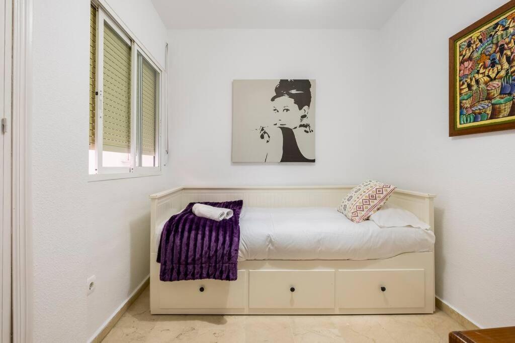 Apartament Centro Ferrandiz Parking Gratis Malaga Zewnętrze zdjęcie