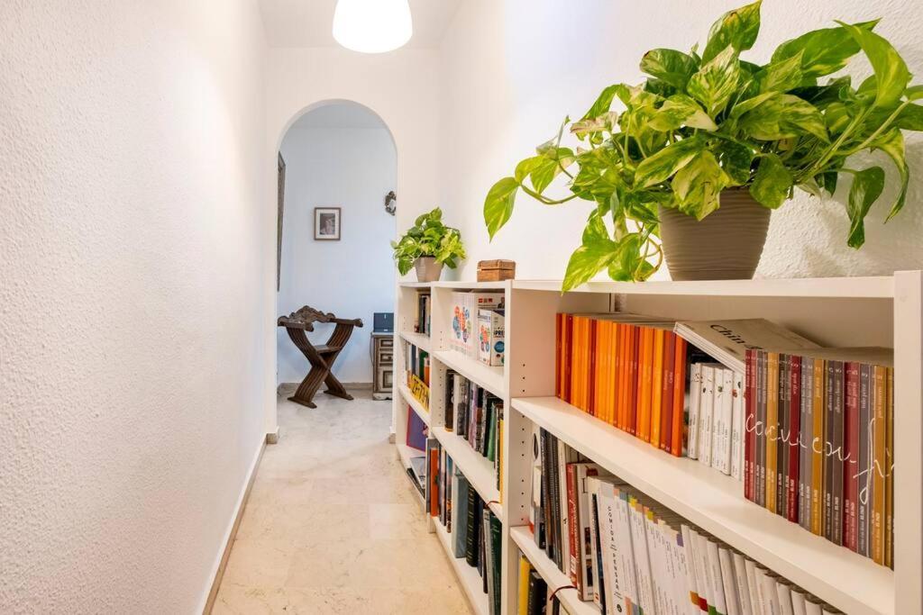 Apartament Centro Ferrandiz Parking Gratis Malaga Zewnętrze zdjęcie